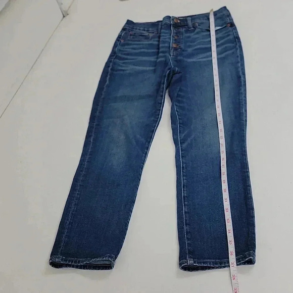 The Perfect Vintage Jean in Clearview Wash: Button-Front Comfort Stretch Edition - Picture 4 of 15